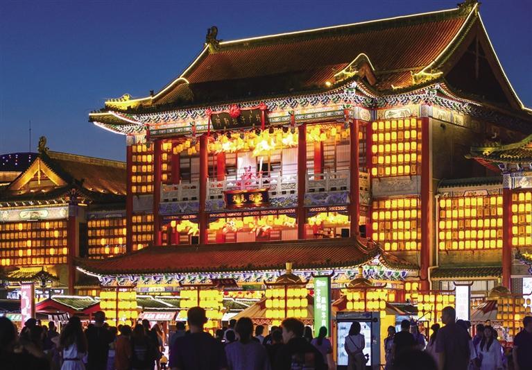 暑期文旅热 烟火气正浓 ——塞上老街旅游休闲街区成热门打卡地